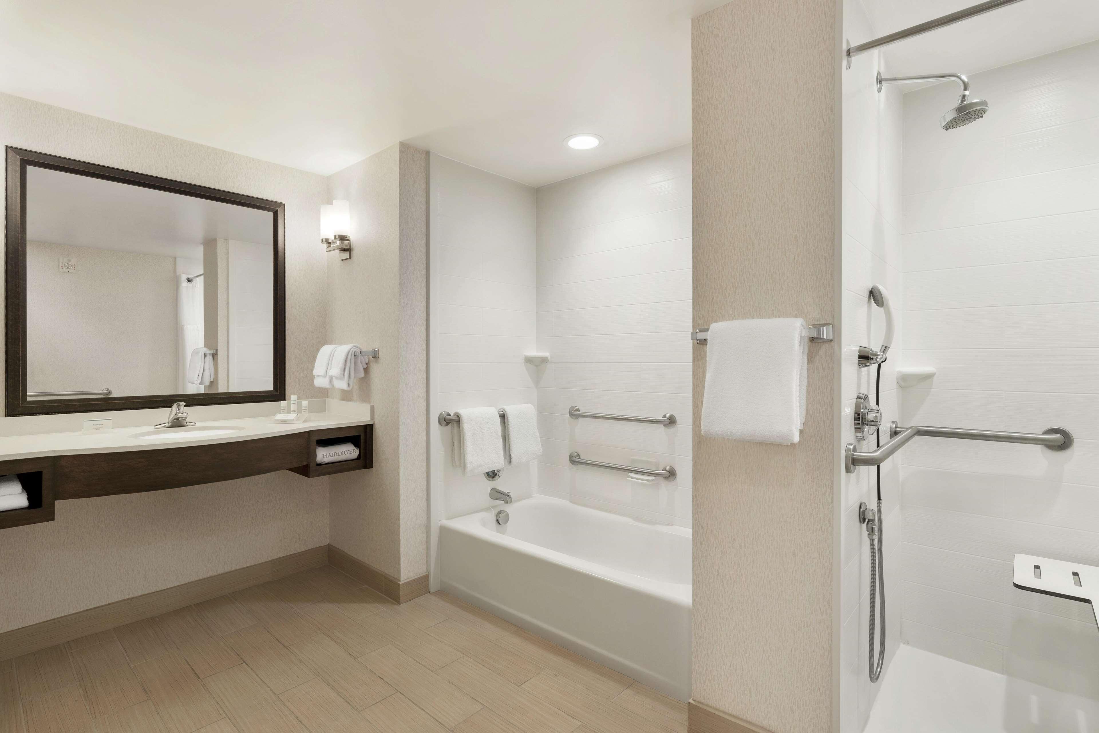 Hilton Garden Inn Wallingford/Meriden Eksteriør bilde