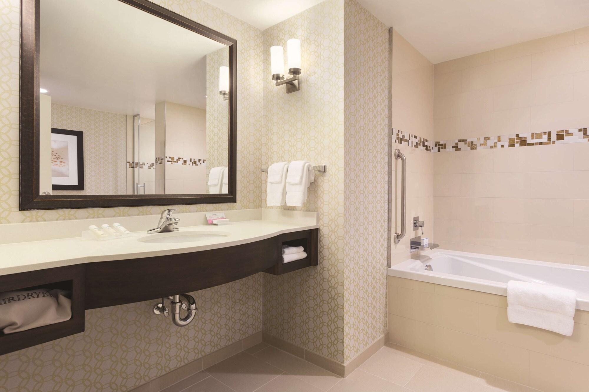 Hilton Garden Inn Wallingford/Meriden Eksteriør bilde